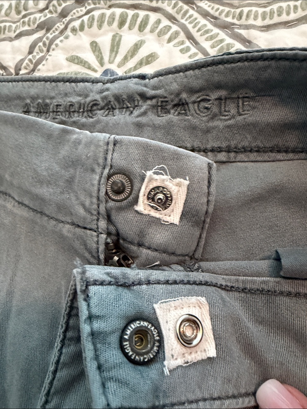 American Eagle Outfitters cargo pants, size 8. - Picture 9 of 13